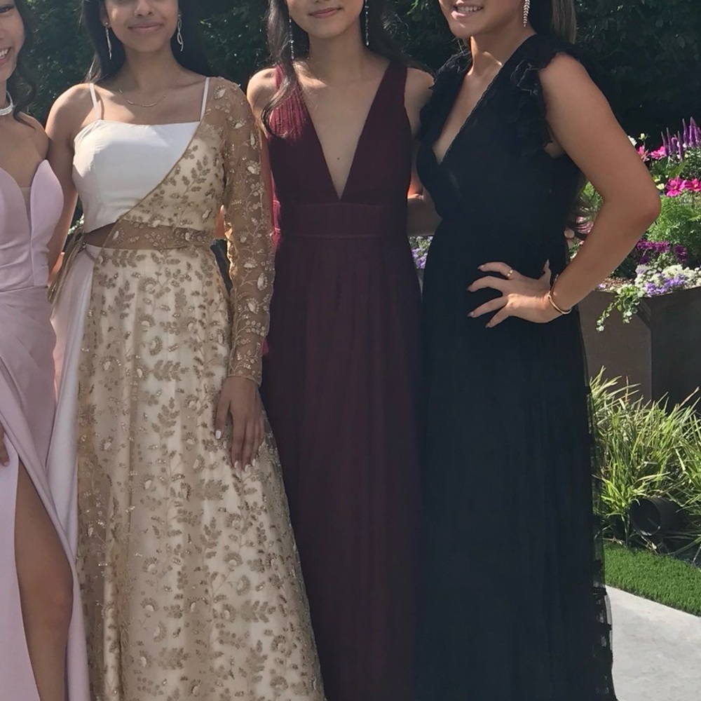 Elegant Wine Red Evening Dress
